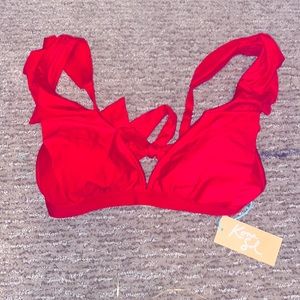 Nothing is wrong with this swim top, it’s just not my preferred style.